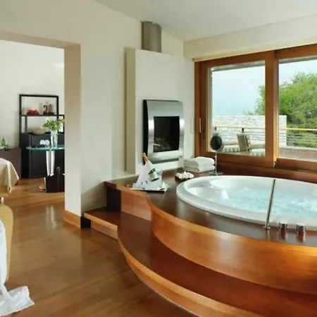 Nafplia Palace & Нафплион