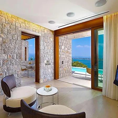Nafplia Palace &