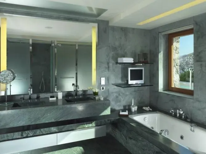 Nafplia Palace & Hotel 5*